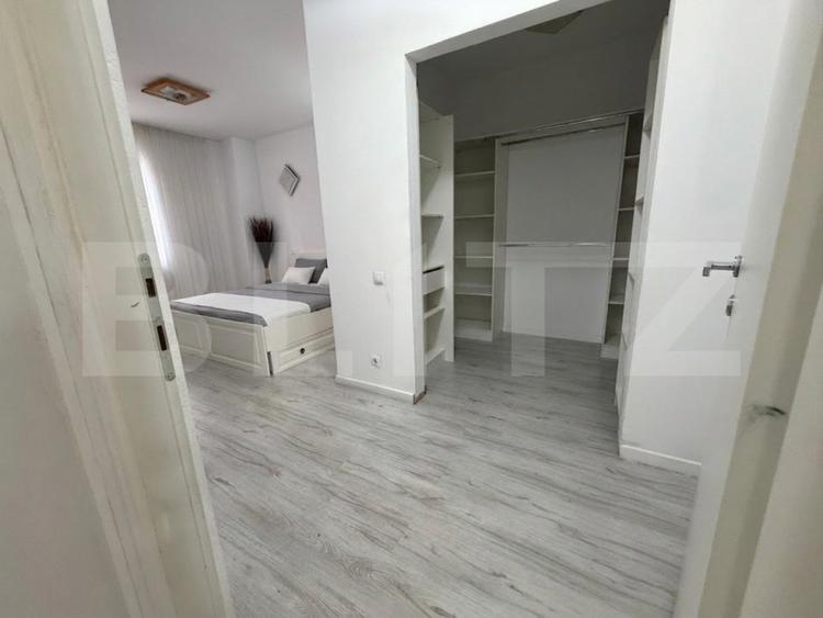 Apartament 2 camere de vânzare, 72 mp, zona Pietroasa