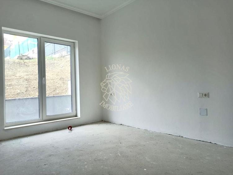 Casa Finisata 4 camere-teren 550 mp-curte amenajata-Valea Rusului