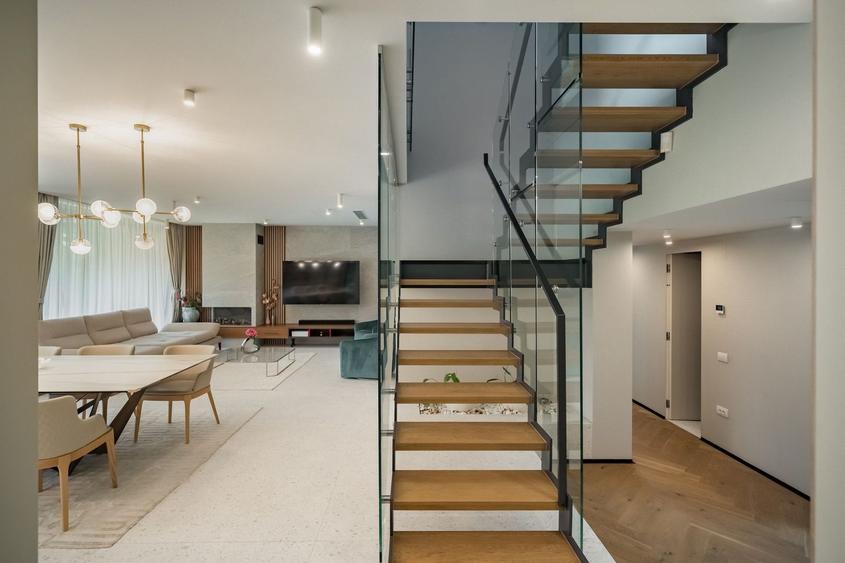 Vila cu 6 camere in Amber Gardens