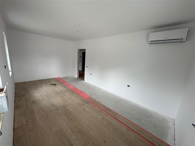 Sp comercial bloc nou, Expres Residence, 100 mp, 2 bai