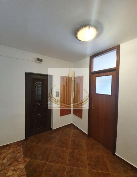 Apartament 2 camere semidecomandat cu parcare de resedinta