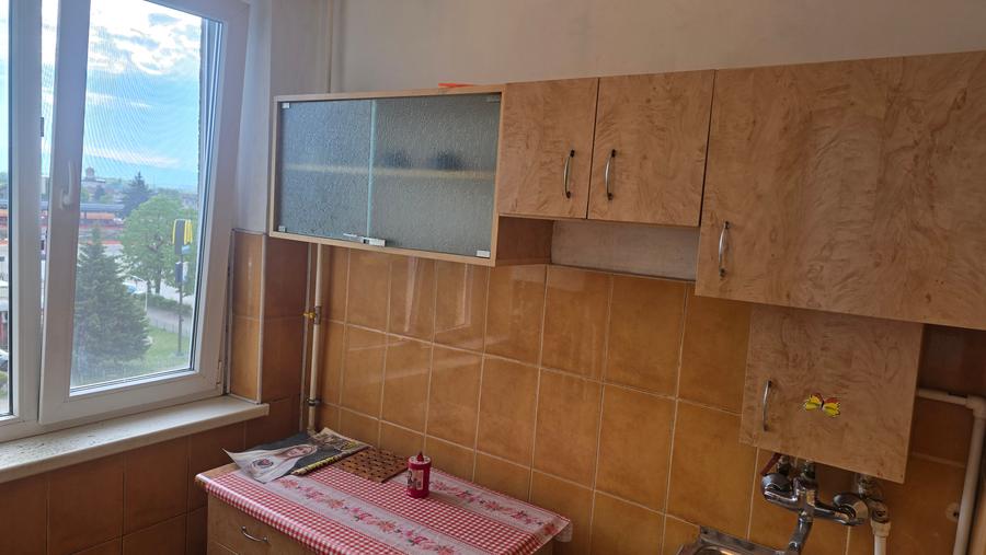 Vand garsoniera in Deva, zona I. Maniu, suprafata utila 30,50 mp,