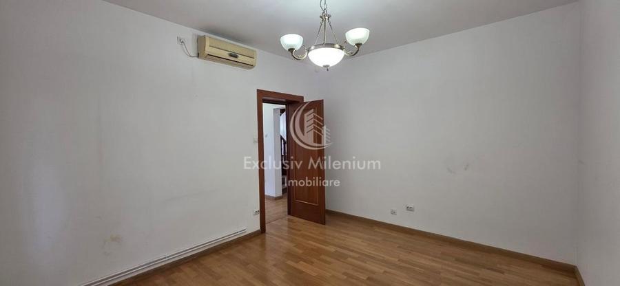 Vila/Casa Piata Alba Iulia - Birouri / Decebal