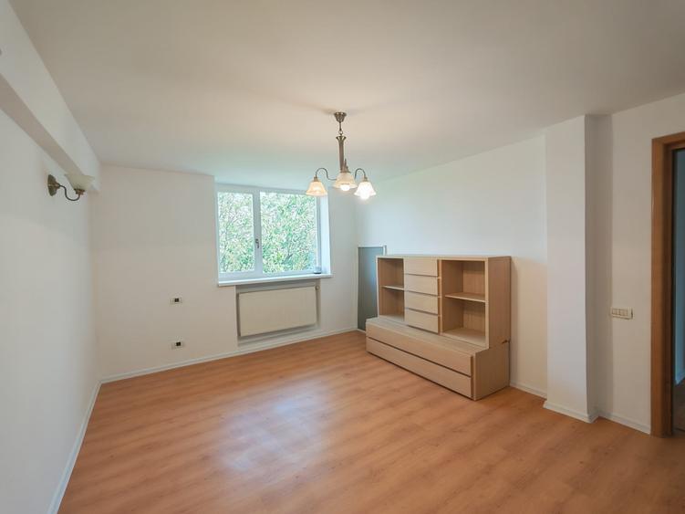 Apartament 3 camere decomandate Razboieni