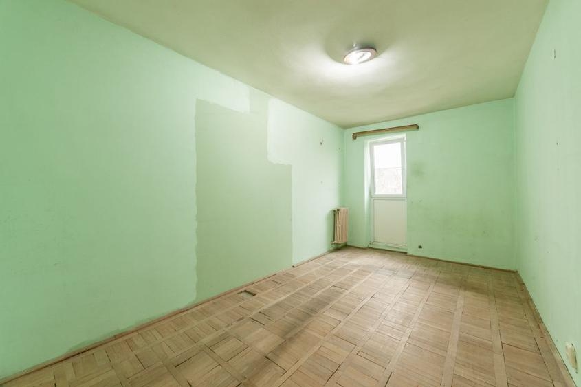 Apartament 3 camere, etaj 3/4, Razboieni
