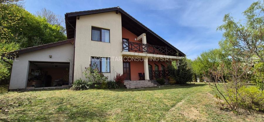 Casa langa padure , cartier privat -Corunca - 5