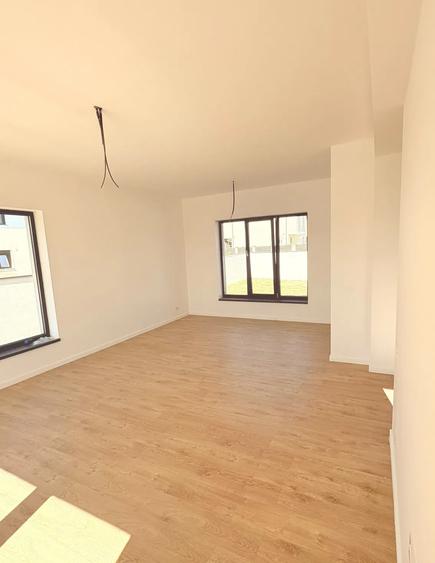 Vila 5 Camere I TUNARI I Curte 400 mp I Individuala