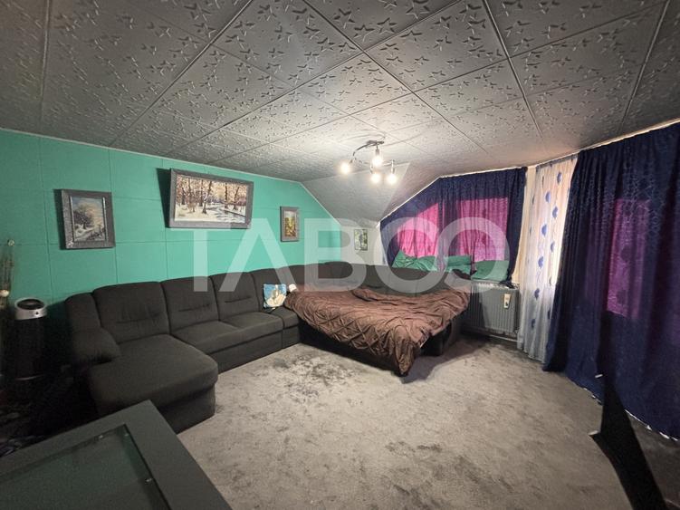 Casa individuala de vanzare cu 5 camere +spatiu comercial 3 bai Sibiu