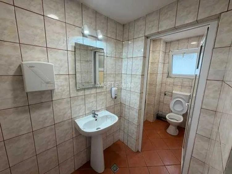 Vilă pentru birouri / clinică / școală – 8 camere, 3 băi / Banu Manta