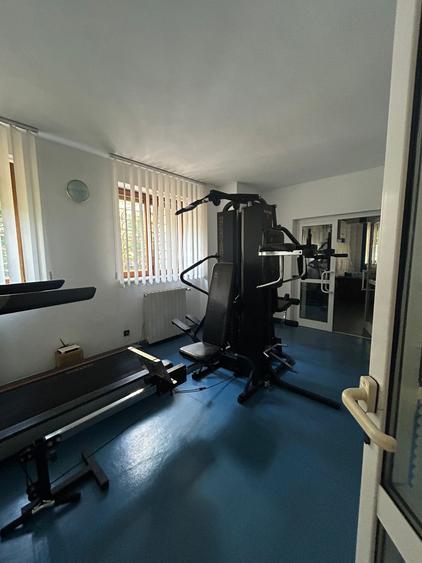 Capitale str Roma Duplex in vila la Mansarda inalta, 2 bai, centrala