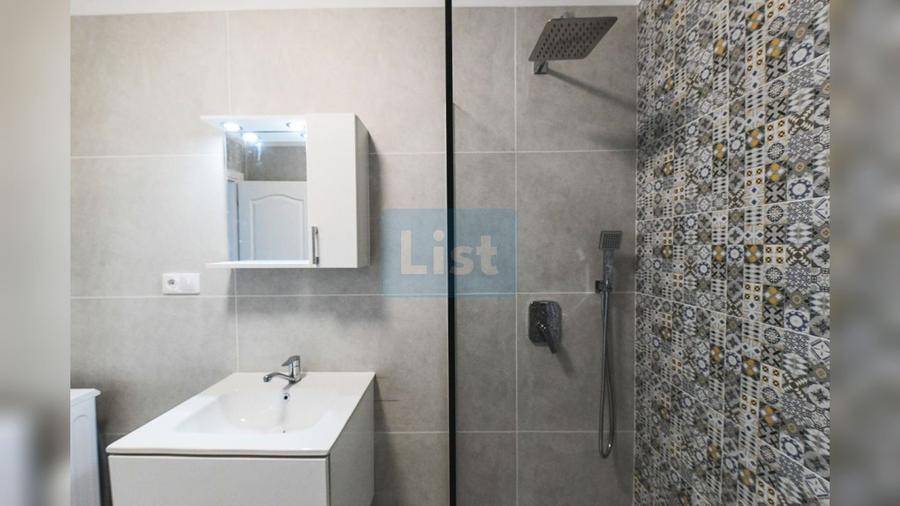 Apartament cu 3 camere, zona Aeroport