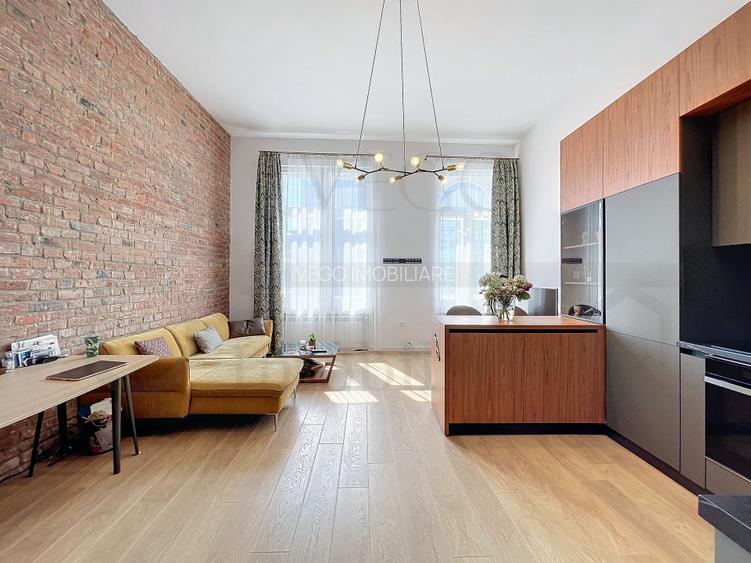 Modern 1-Bedroom Apartment in an Ultra-Central Location –ideal for UMF - 2