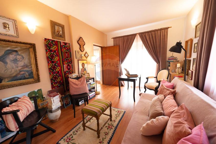 Casa de vanzare 4 camere, zona Otopeni, Odai