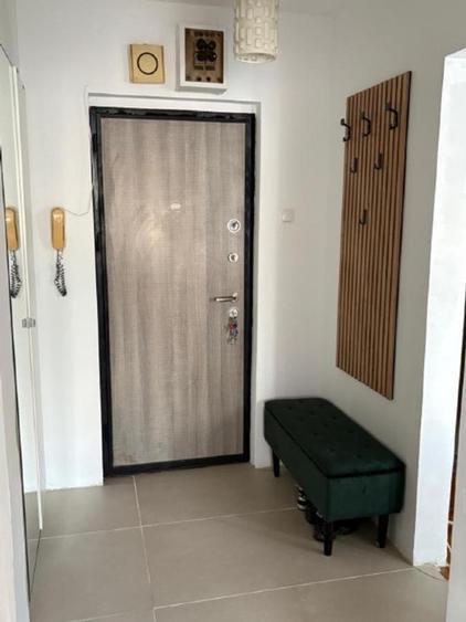 Vanzare apartament 2 camere Militari Lujerului