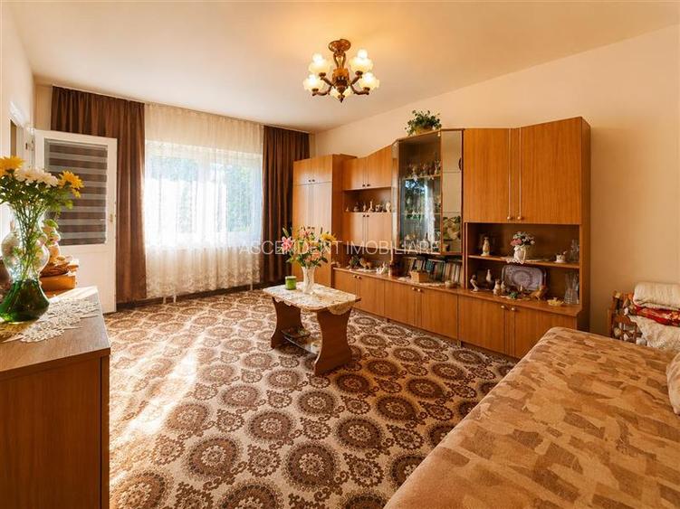 Apartament 2 camere, decomandat, etaj 2,  Lenin, Sfantu Gheorghe - 2