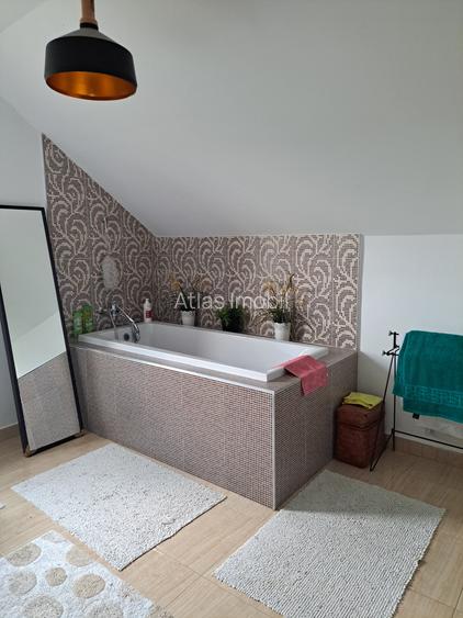 VILA IN REGIM DE INALTIME PARTER SI ETAJ ULTRAFINISATA PE 19 ARI TEREN - 37