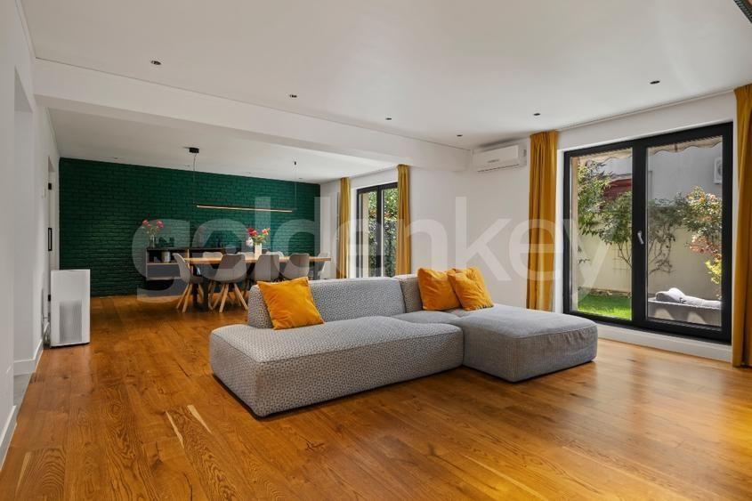 Vila mobilata cu 5-6 camere | Smart Home | panouri fotovoltaice