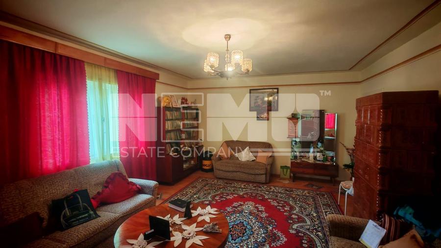 Vilă 5 camere | 200 mp utili | Teren 4.361 mp | Demisol + Mansardă