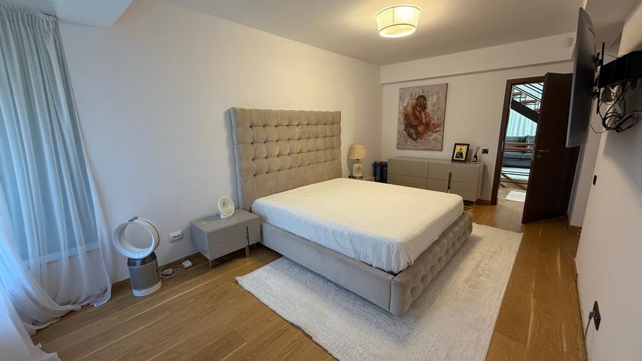 Vila 6 camere complet mobilata cu piscina interioară mutare imediată 728mp teren