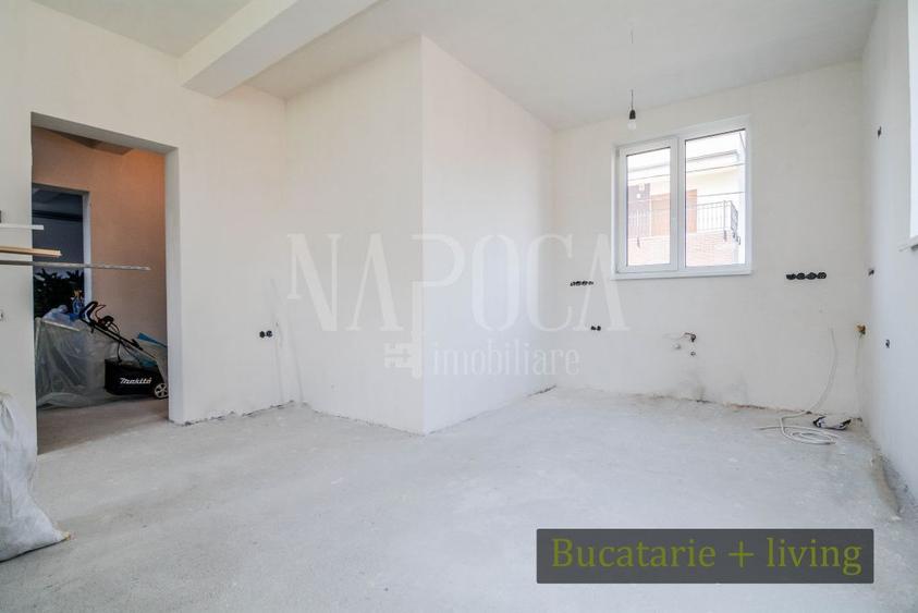 Casa 5 camere de vanzare in Floresti