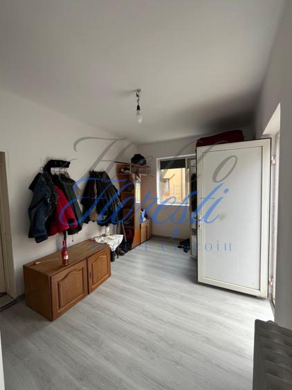 Apartament 3 camere 160 mp | beci 80 mp | gradina 160 mp | zona Andrei Muresanu.