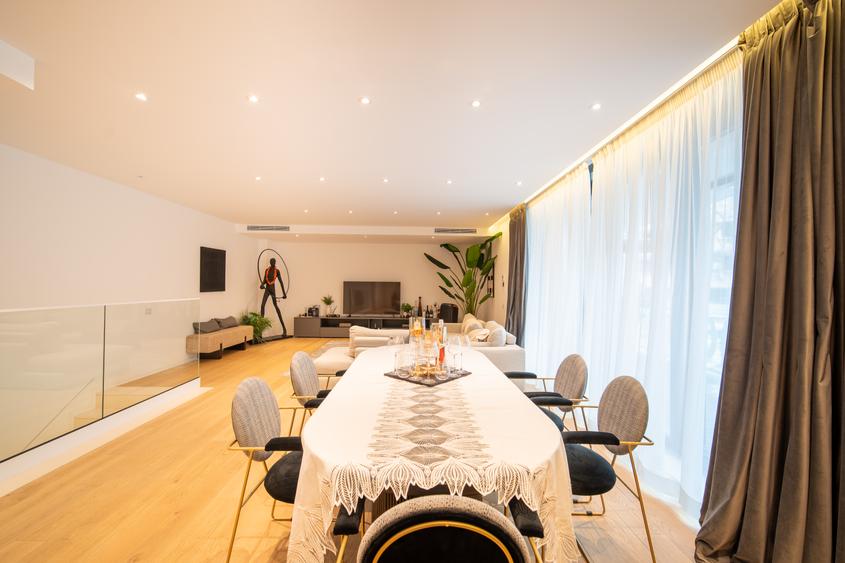 APARTAMENT MOBILAT 4 CAMERE - PIATA CHARLES DE GAULLE - COMISION 0%