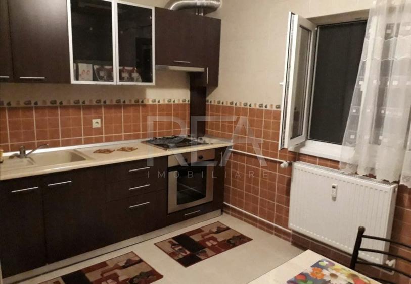 3 camere, 2/4, 72mp, bloc 1980-CENTRALA-Gorjului