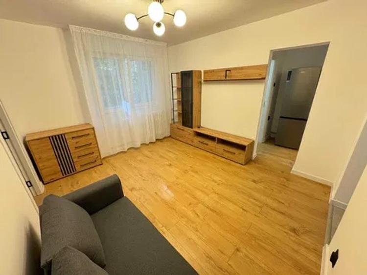 Apartament cu 2 camere, zona Tatarasi Flora