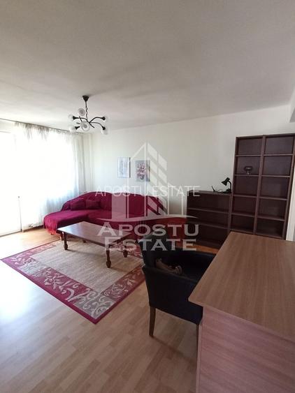 Apartament cu 2 camere de închiriat- zona Blv. Victor Babes