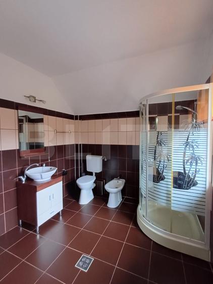 Casa cu 5 camere, 198 mp utili, 600 mp teren, in cartierul Primaverii