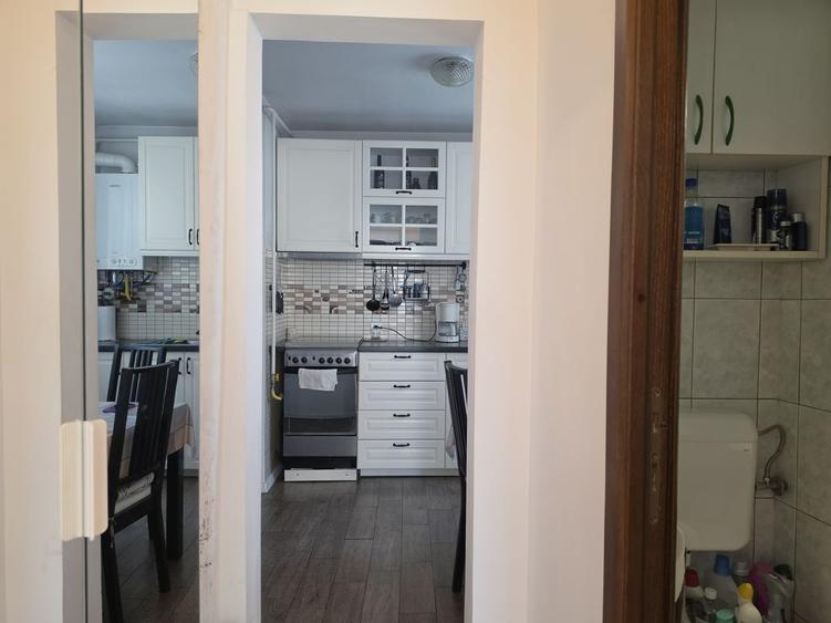 Astra zona școala 7 strada Apollo apartament 3 camere Liber la vânzare