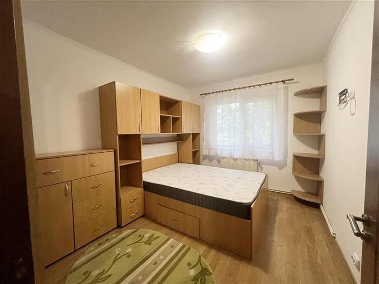 Apartament 2 camere decomandat, etajul 1 mobilat si utilat , parcare