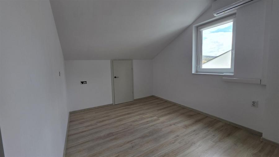 Duplex modern 5 camere 142mp curteparcare Iris str. Oasului