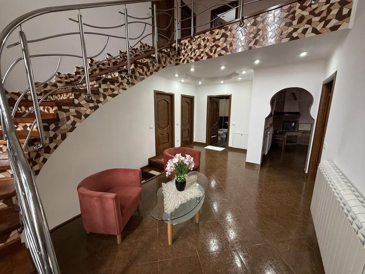 Casă de vânzare | Burdujeni | 417 mp construiți | Teren 1.200 mp