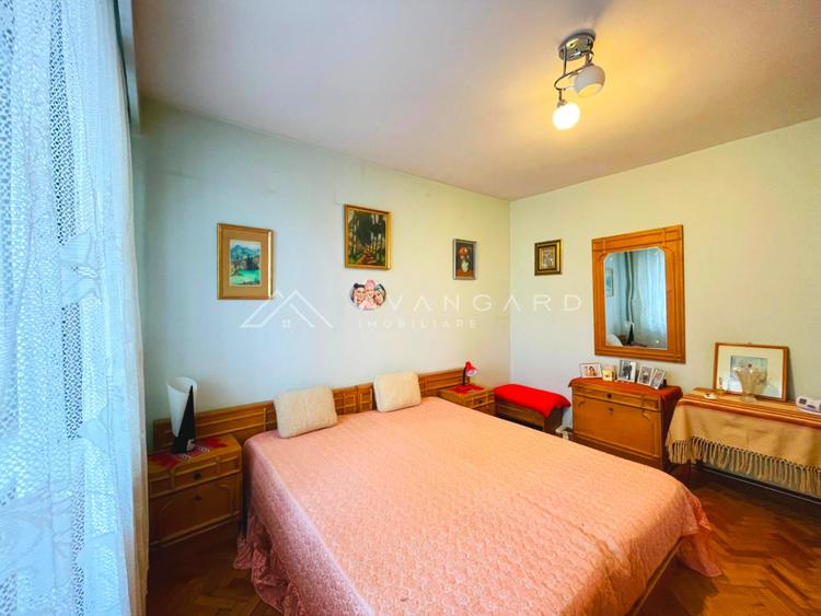 | Apartament 3 camere | 74 mp | Manastur - Zona str. Parang |
