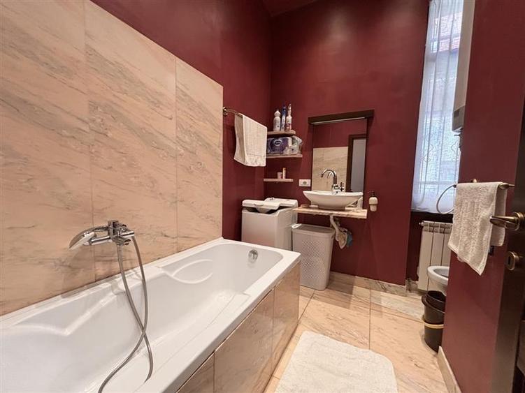 Apartament 2 camere ultracentral vizavi de teatru