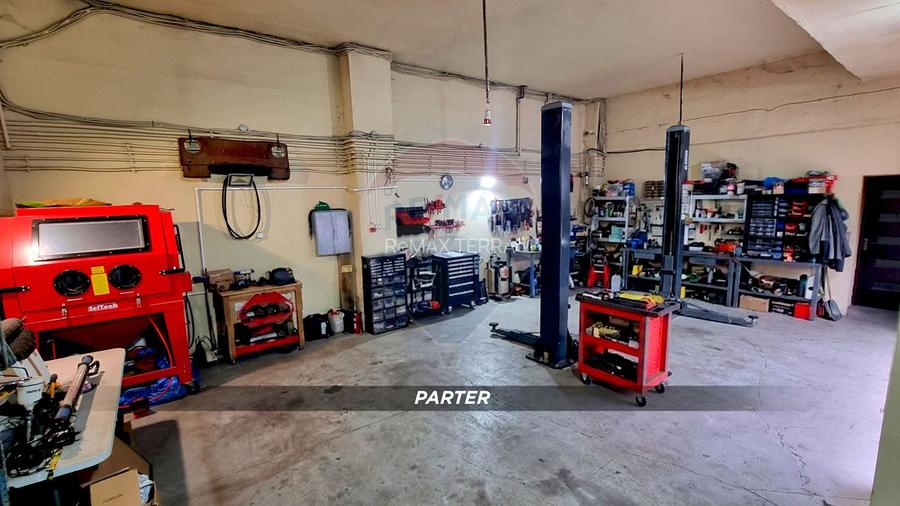 Clădire mixtă de vânzare, 1.055 MC, teren 350 mp str. Fabricii BM - 20