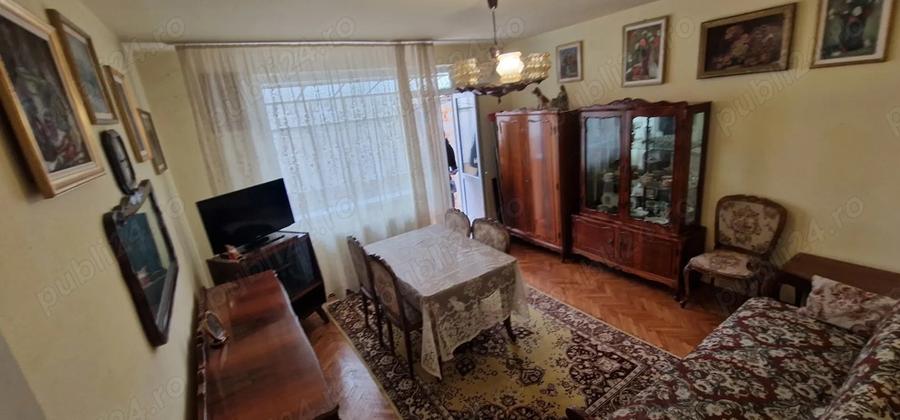 Apartament 4 camere pe Scărișoara