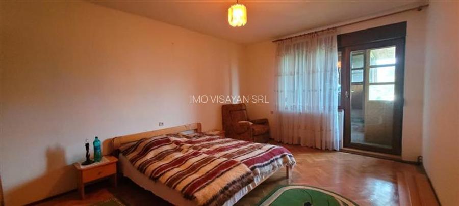 Casa individuala garaj pivnita curte superba Talmaciu - 14