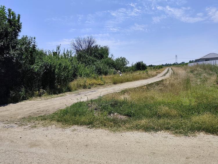FARA COMISIOANE TEREN intravilan curs constructii la drum asfaltat gaze curent