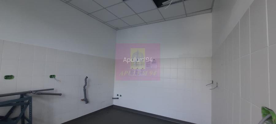 Inchiriere spatiu comercial in zona Decebal-Alba Iulia, parcare
