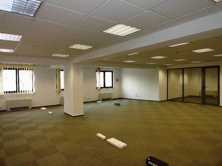 0% comision! Inchiriere birouri Dacia, 367 - 734 mp