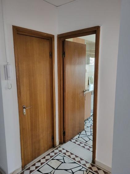 ION MIHALACHE PIATA 1 MAI 4 camere spatios zugravit 3 balcoane inchise