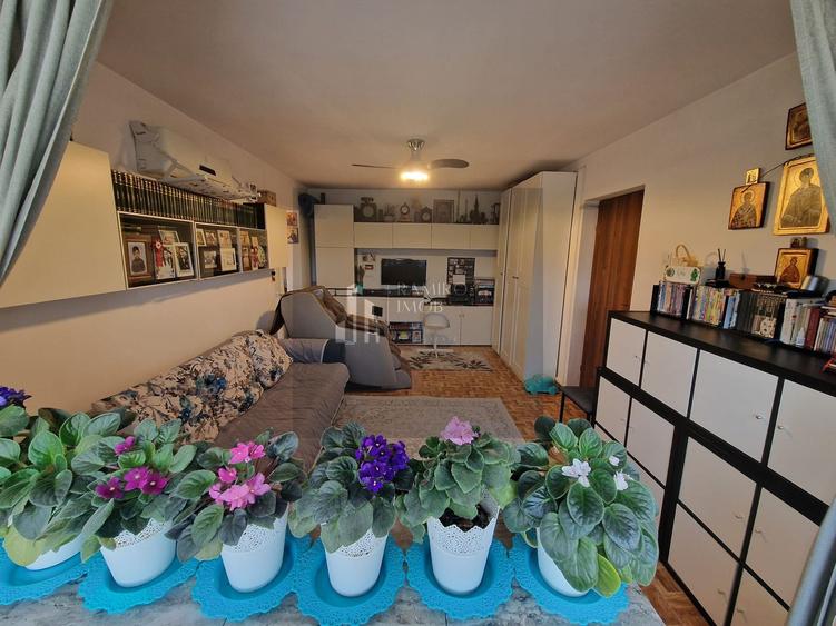 Apartament 4 camere Huedin/Piata Resita/2 locuri parcare/1982 Sector 4
