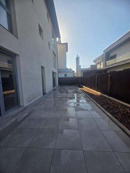 Apartament penthouse in Pipera - 5 camere si terasa