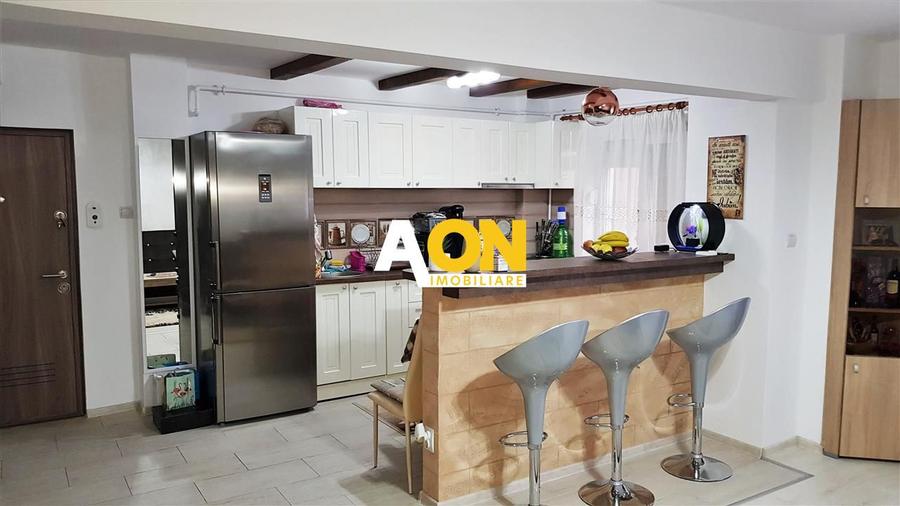 Apartament 3 camere, mobilat, utilat,  cartier Tolstoi Cetate