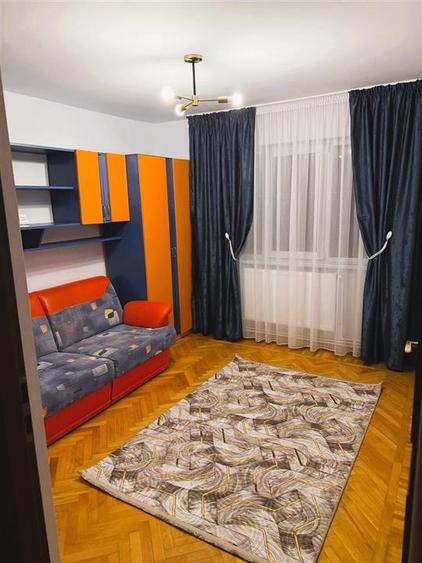 Apartament 2 camere conf  1 semidec zona Crang
