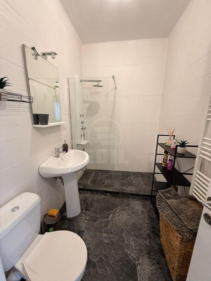 Inchiriere Apartament 2 camere semidecomandat, 50 mp,Eroilor