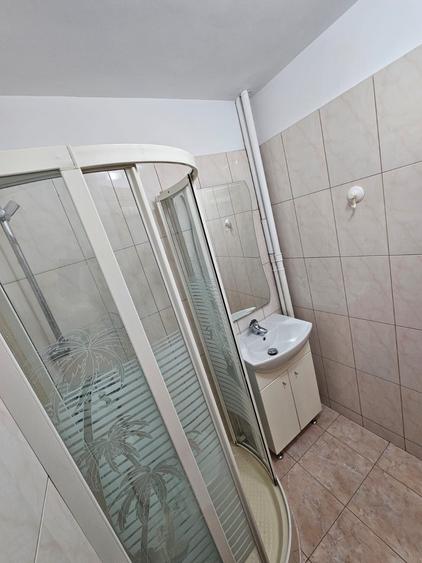 Inchiriere - 4 camere - Lizeanu- Stefan cel Mare