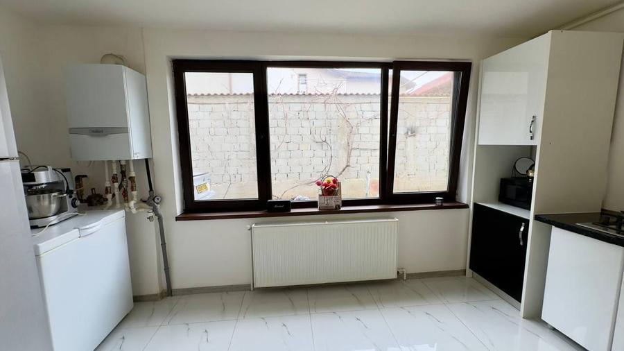 Casa 6 camere individuala Chitila langa Lidl !